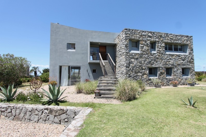 Muy linda casa con vista en Manantiales